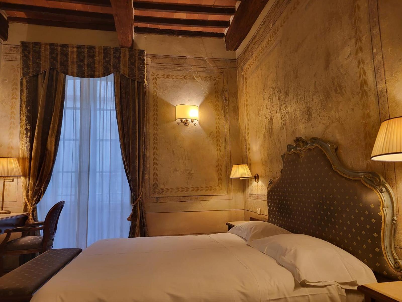 Hotel Logge Dei Mercanti Monte San Savino Exterior foto