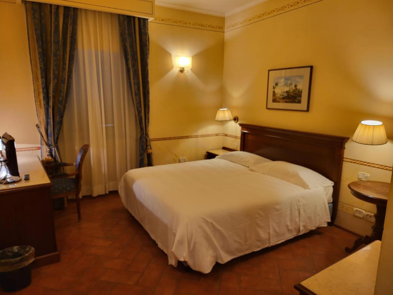 Hotel Logge Dei Mercanti Monte San Savino Exterior foto