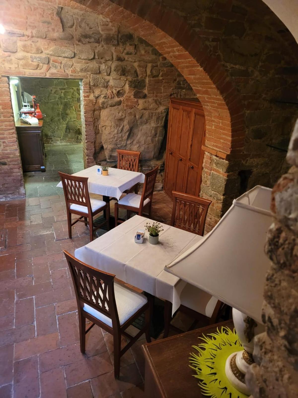 Hotel Logge Dei Mercanti Monte San Savino Exterior foto