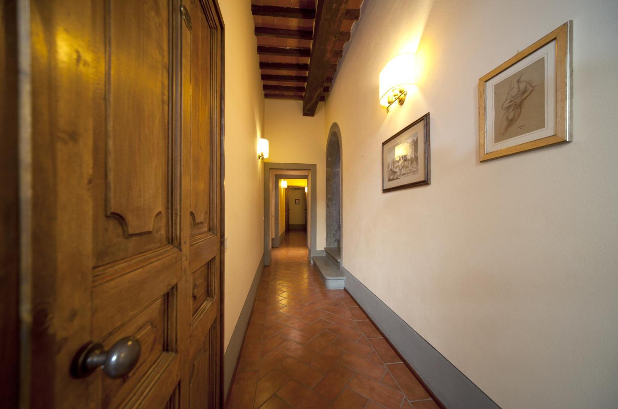 Hotel Logge Dei Mercanti Monte San Savino Exterior foto