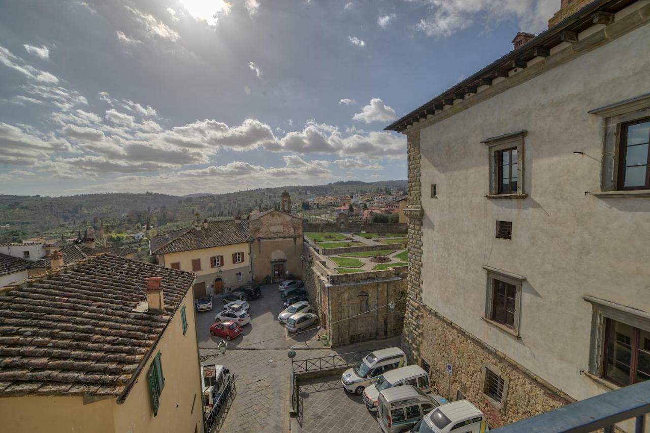 Hotel Logge Dei Mercanti Monte San Savino Exterior foto
